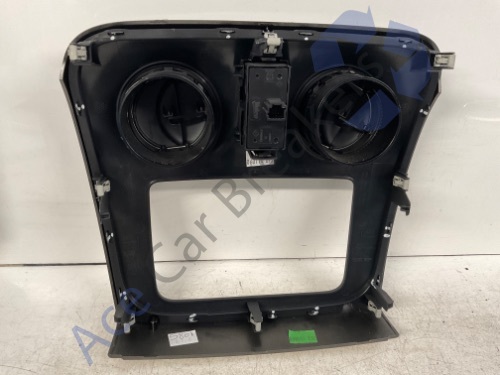 Dacia Sandero Stepway 12-17 Pre-Facelift Centre Dash Vents