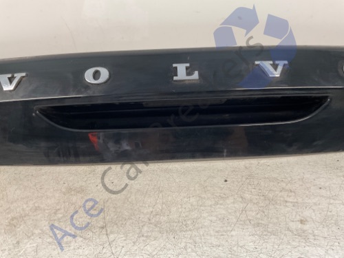 Volvo V40  525 12-19 Pre-Facelift Boot Trim Handle