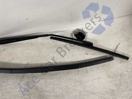 Nissan Leaf EV ZE1 19-24 Front Wiper Arms Pair