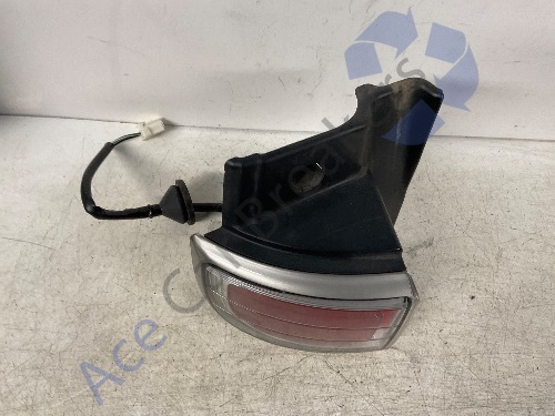 Nissan Elgrand E51 02-10 Passenger Left Rear Light