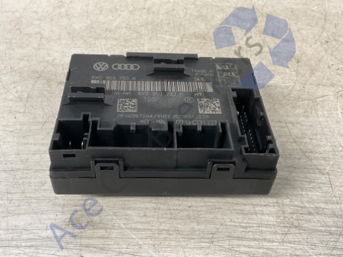Audi A1 8X 10-14 Pre-Facelift Door Control ECU Module Front Right