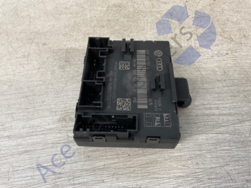 Audi A1 8X 10-14 Pre-Facelift Door Control ECU Module Front Right