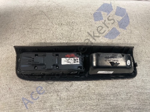 Volvo V50 Mk1 Facelift 07-10 Drivers Right Window Switch
