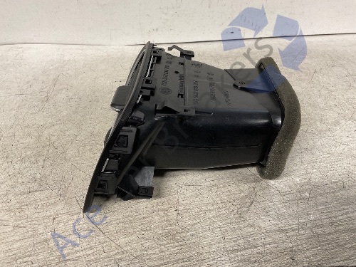 Volkswagen Golf R Mk7.5 5G 17-20 Dash Vent Left Side Outer