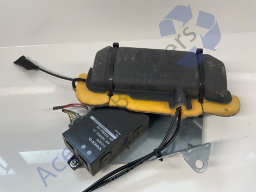 Volvo XC70 Pre-Facelift  Hydraulic Tailgate Pump And Control Unit