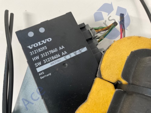 Volvo XC70 Pre-Facelift  Hydraulic Tailgate Pump And Control Unit