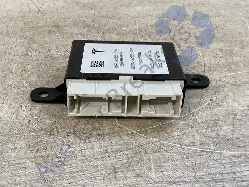 Tesla Model X Mk1 16-20 Distance Control Radar Module