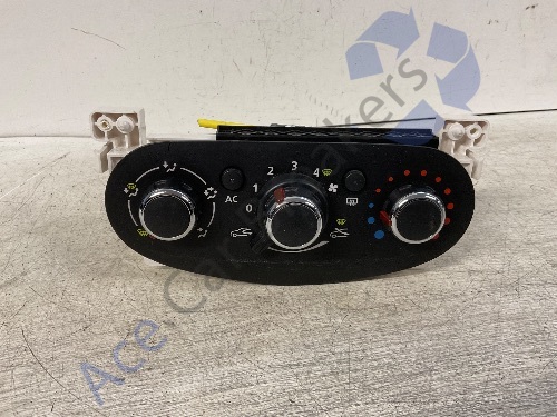 Dacia Sandero B52 16-20 Climate Control Panel
