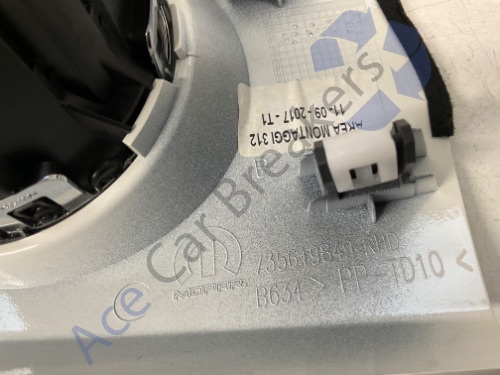 Fiat 500 Facelift 16-Onwards Drivers Side  Air Vent