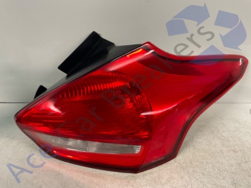 Ford Focus Mk3 Facelift 14-18 5Dr Drivers Right Rear Light