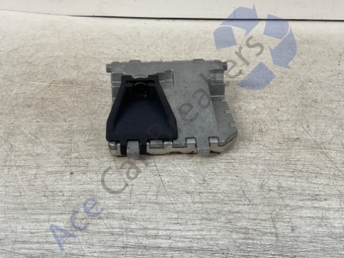 Mercedes-Benz E Class S212 09-13 Front Camera