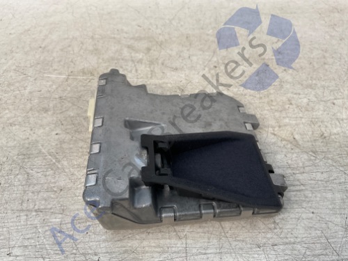 Mercedes-Benz E Class S212 09-13 Front Camera