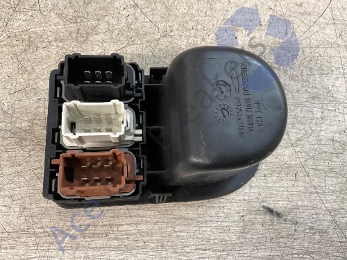Nissan Qashqai J10 Facelift 10-14 Heated Seat Switches