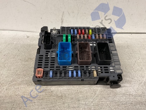 Peugeot 308 T9 Mk2 14-17 Pre-Facelift Fuse Box