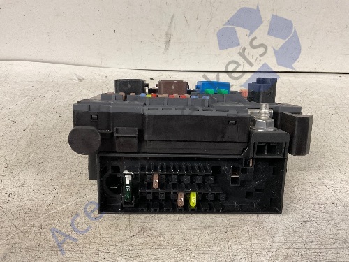 Peugeot 308 T9 Mk2 14-17 Pre-Facelift Fuse Box